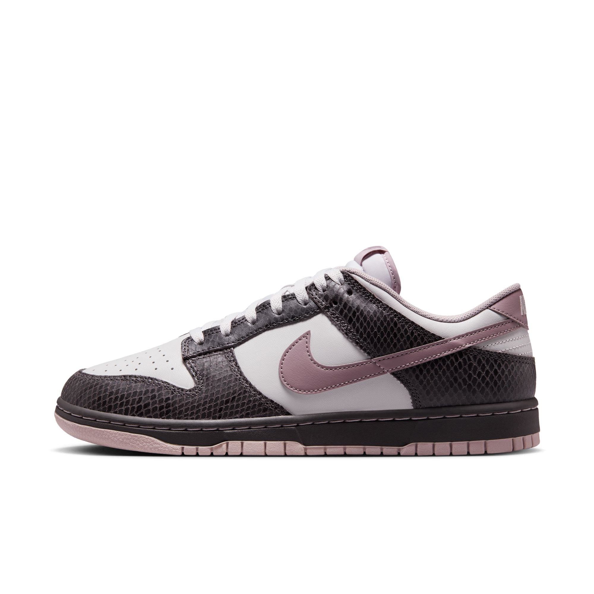 Nike Dunk Low SE 'Taupe Grey'