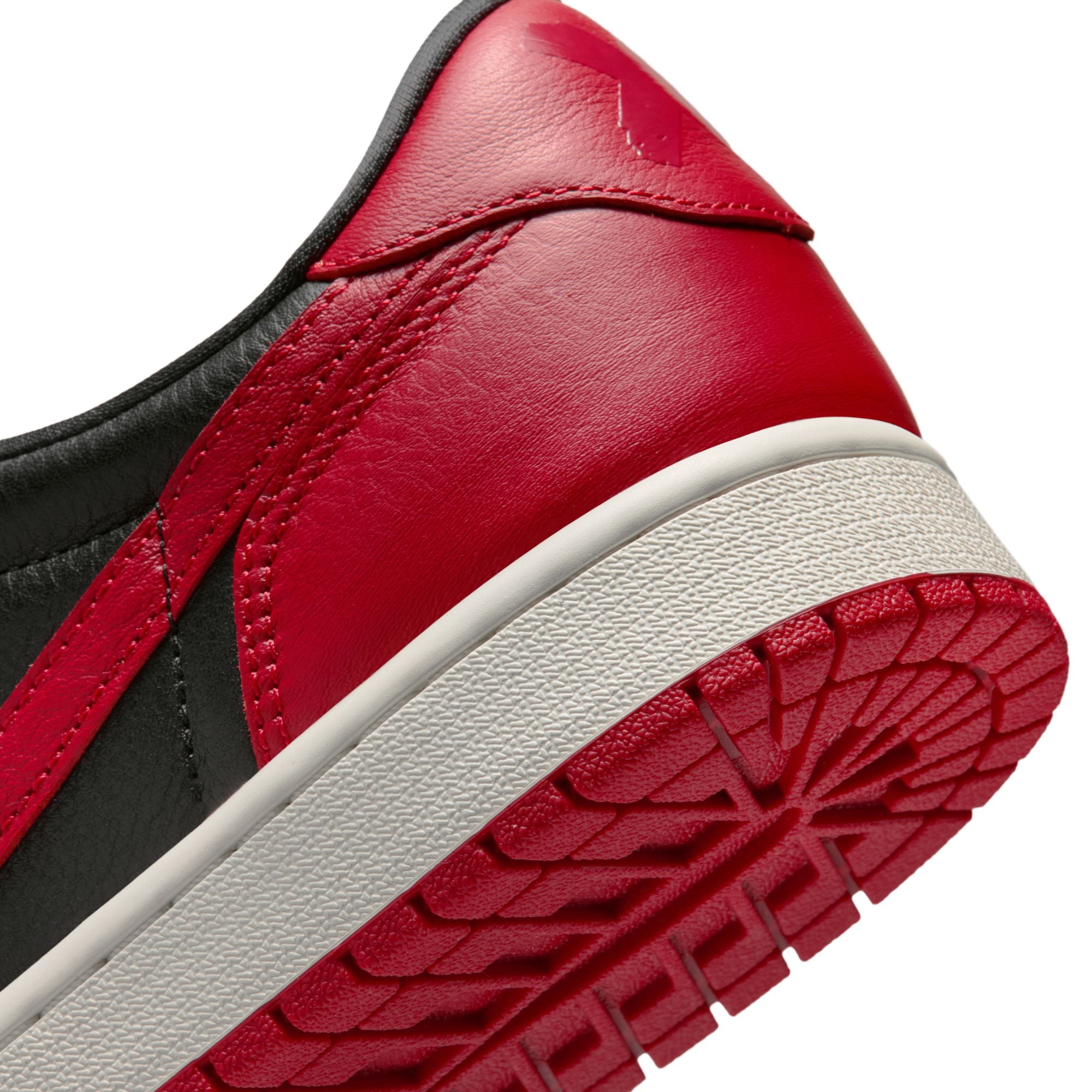 Air Jordan 1 Retro Low OG 'Banned'