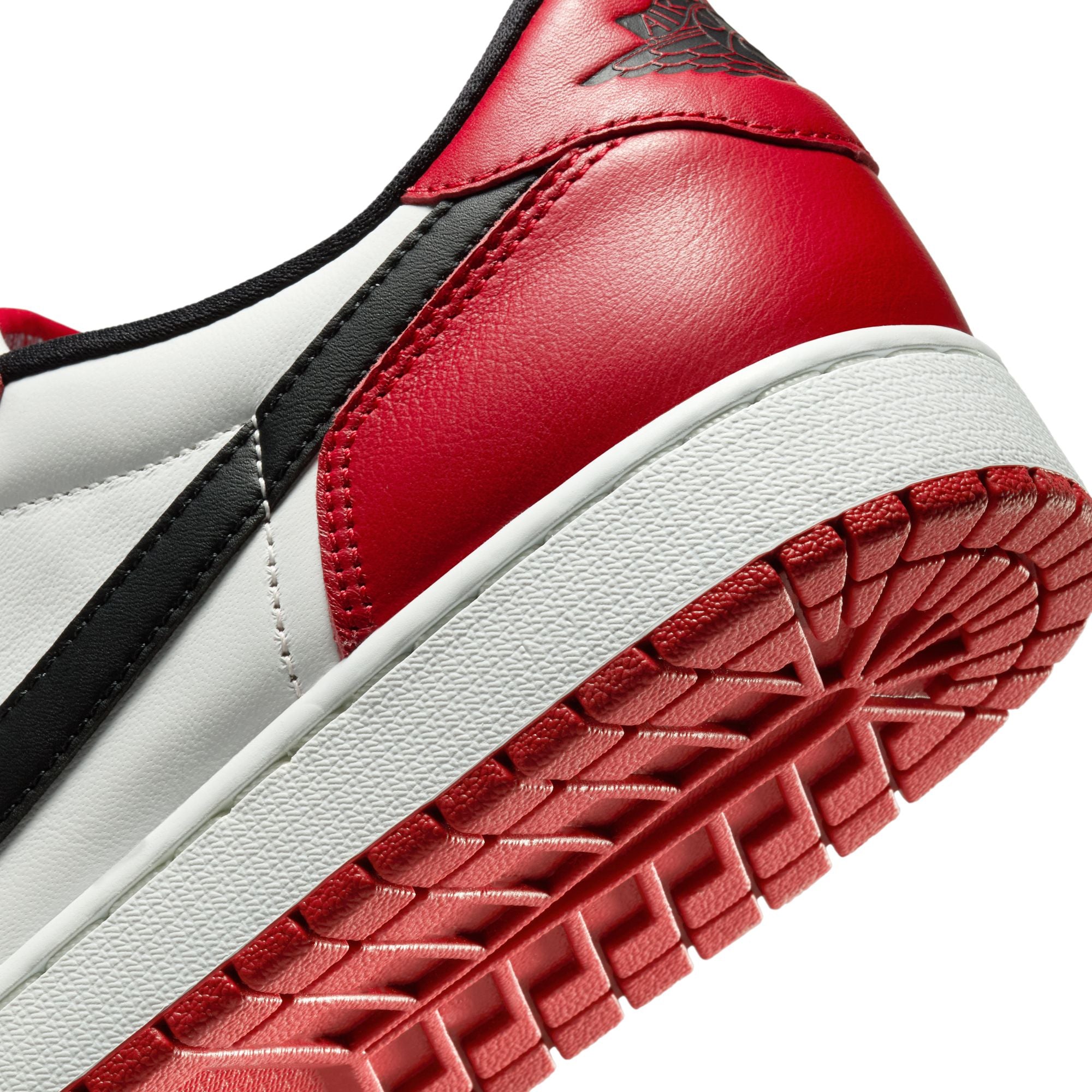 Air Jordan 1 Retro Low OG 'Chicago'