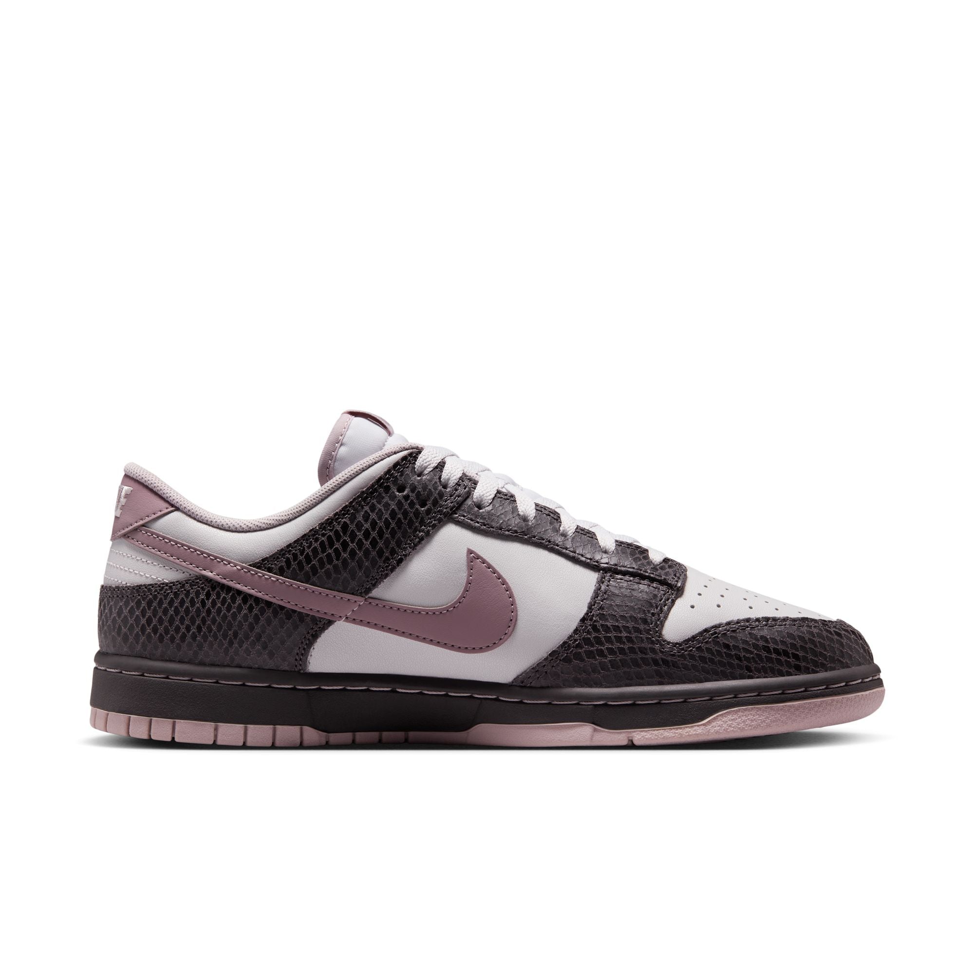 Nike Dunk Low SE 'Taupe Grey'